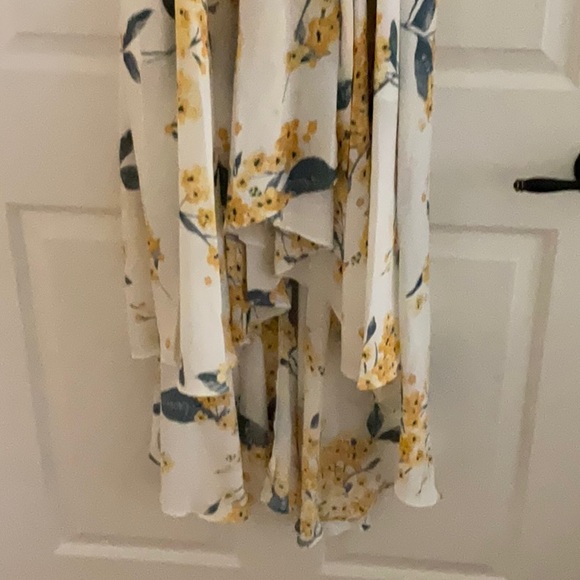 Beautiful Lulu dress with tags still attached. - Picture 4 of 8